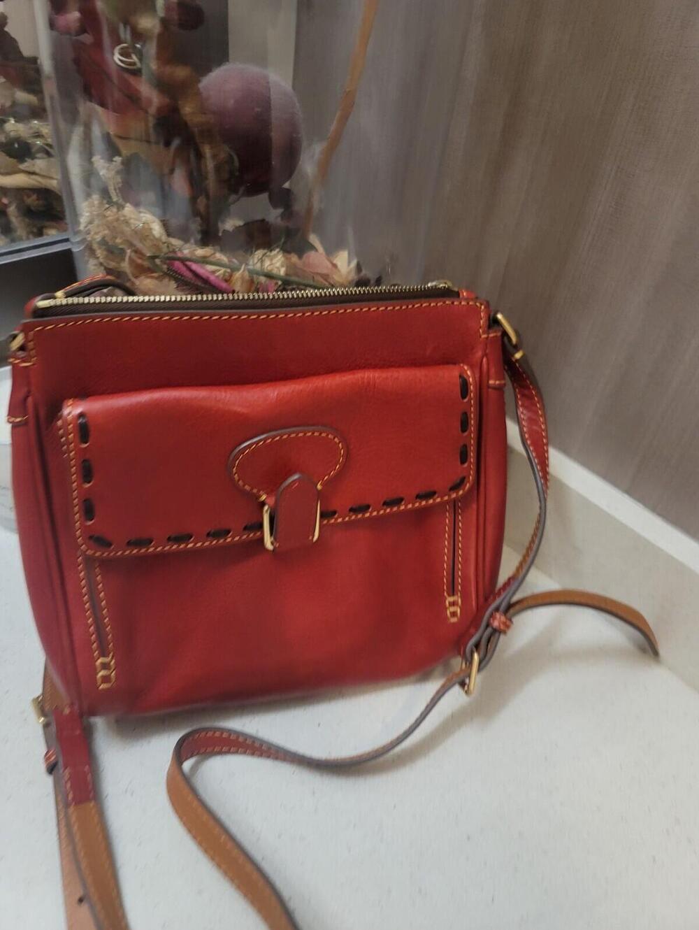 Dooney & Bourke Florentine Red Leather Buckle Pocket Zipper Crossbody Bag - Picture 2 of 7